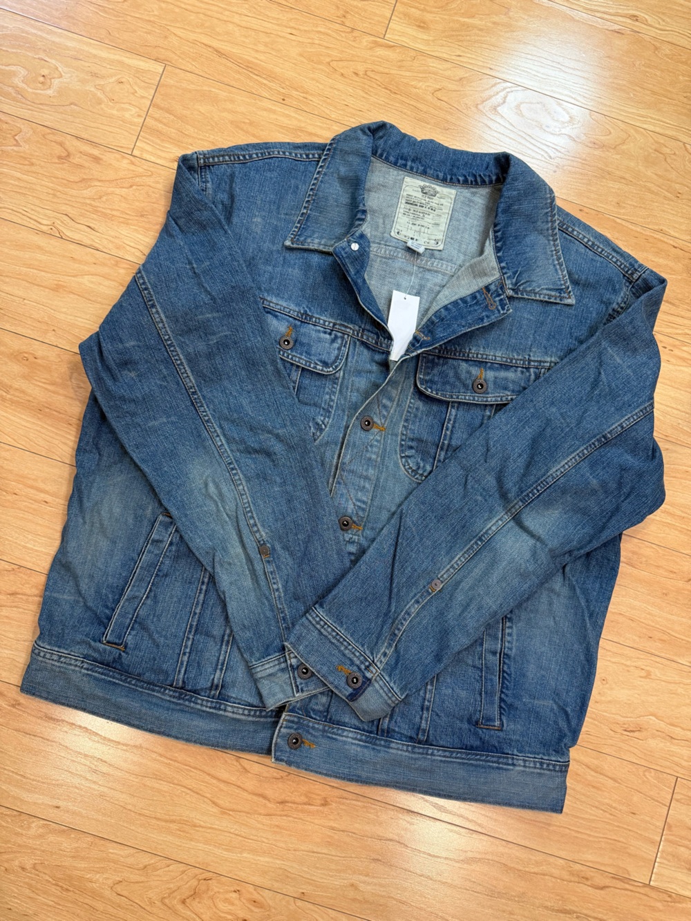NWT Old Navy Men’s XXL Denim Jean Jacket Distressed Faded Trucker 100% Cotton